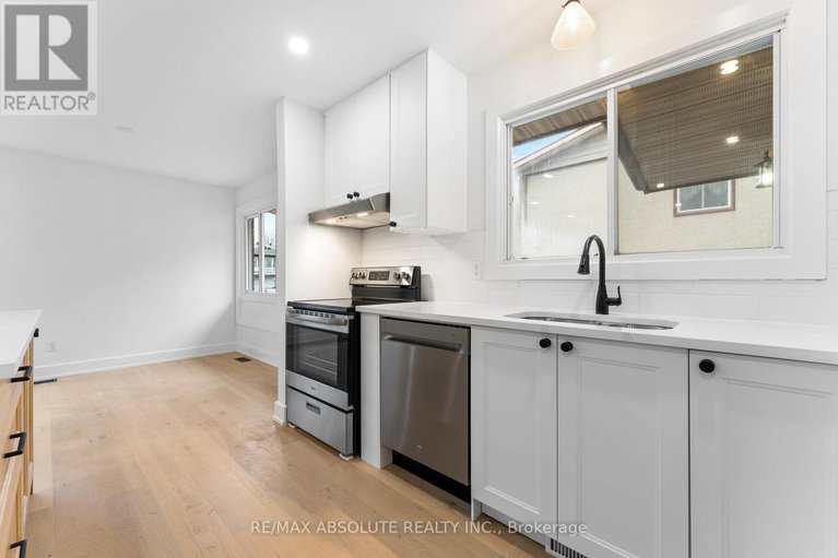 29159019/14-mulvagh-avenue/borden-farmstewart-farmcarleton-heightsparkwood-hills/ottawa/ontario/K2E6M6_13