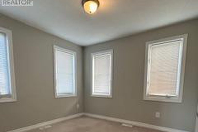 28994038/165-andre-audet-avenue/half-moon-bay/ottawa/ontario/K2C3H1_17