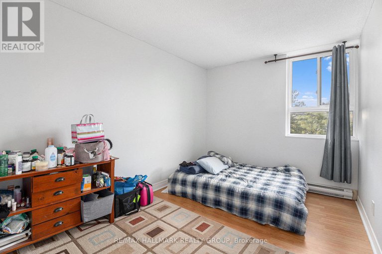 28764852/407-2020-jasmine-crescent/beacon-hill-south/ottawa/ontario/K1J8K5_13