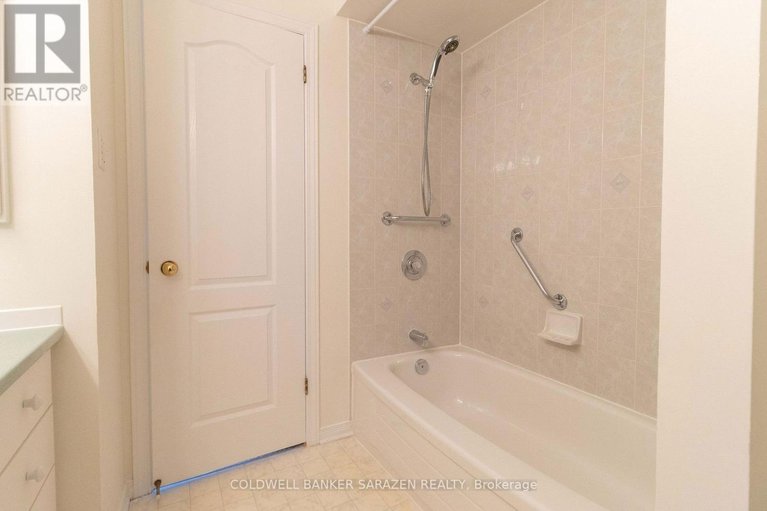 28785279/98-grassy-plains-drive/emerald-meadowstrailwest/ottawa/ontario/K2M2N3_29