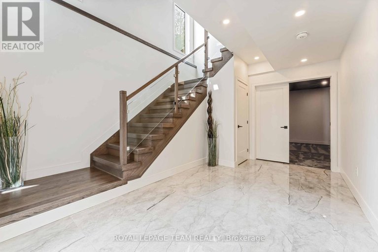 28939838/1546-claymor-avenue/carleton-heights/ottawa/ontario/K2C1T1_32