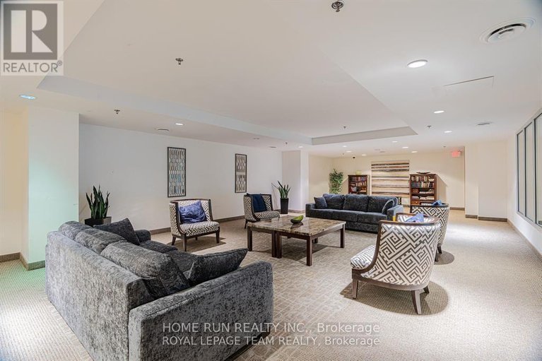 29608052/1104-195-besserer-street/sandy-hill/ottawa/ontario/K1N0B6_30