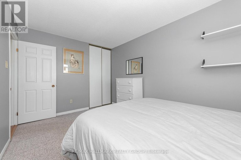 29331900/13-trotting-way/bridlewood/ottawa/ontario/K2M1B3_37