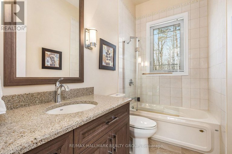 28466129/1340-georges-vanier-drive/cumberland-ridge/ottawa/ontario/K4C1R6_13