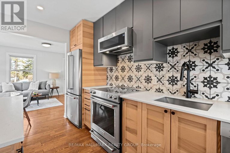 29614829/924-fisher-avenue/carlington/ottawa/ontario/K1Z6P4_13