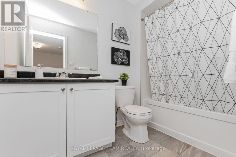 28283530/523-parade-drive/stittsville-south/ottawa/ontario/K2S0X8_35