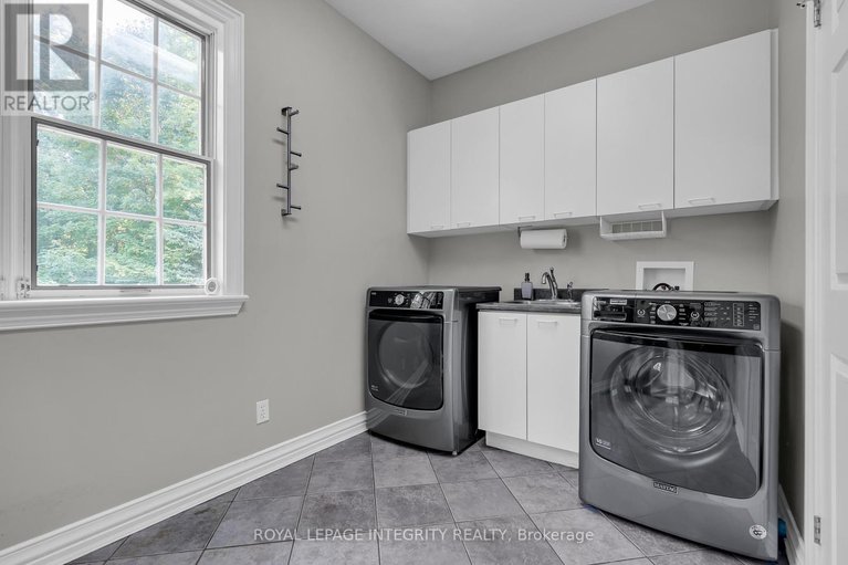 28641841/27-marchbrook-circle/rural-kanata-central/ottawa/ontario/K2W1A1_21