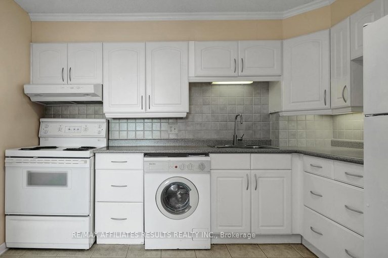 29670828/2110-415-greenview-avenue/britannia/ottawa/ontario/K2B8G5_17