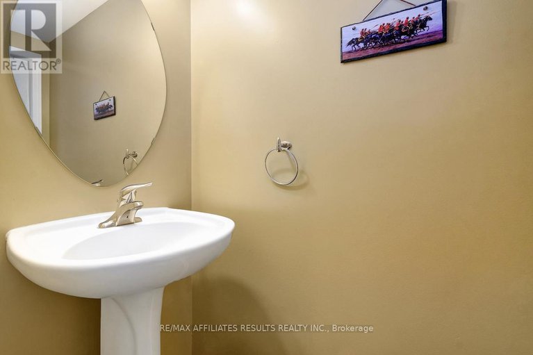 28577158/310-silbrass-private/stonebridge/ottawa/ontario/K2J5M5_21