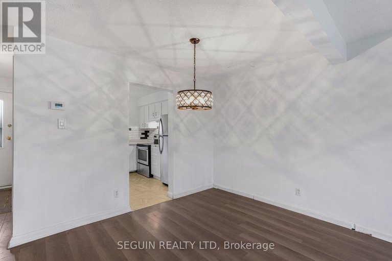 29101231/6138-brookside-lane/convent-glen-south/ottawa/ontario/K1C2K7_11