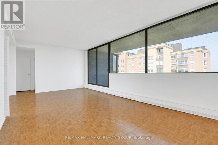 28666864/9a-400-laurier-avenue-e/sandy-hill/ottawa/ontario/K1N8Y2_9