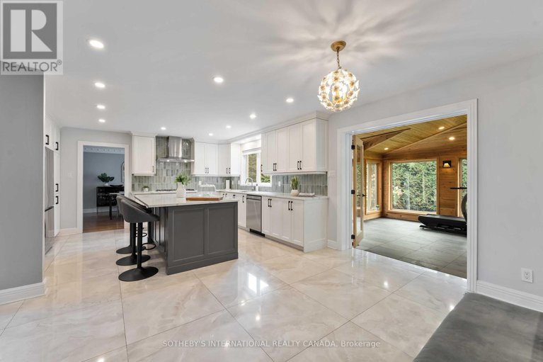 28996466/19-campfield-court/pineglencountry-place/ottawa/ontario/K2E7X8_13
