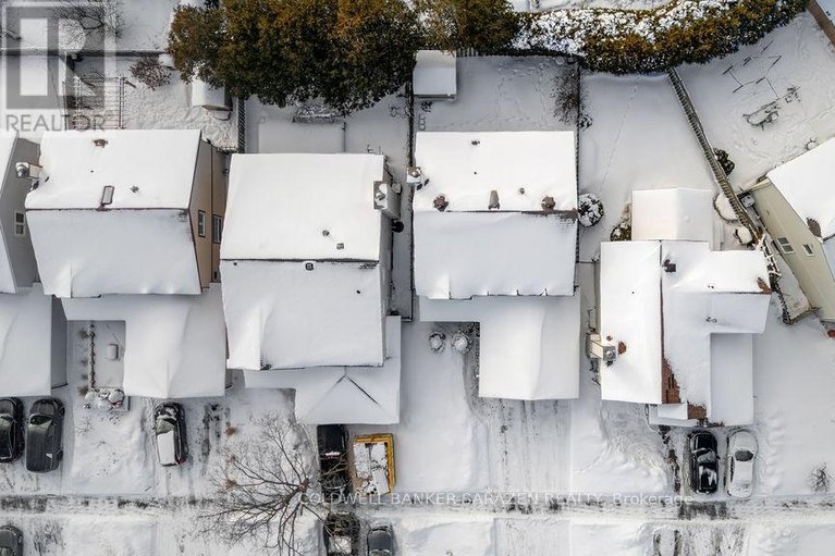 29282717/1040-karsh-drive/hunt-club-park/ottawa/ontario/K1G4M9_8