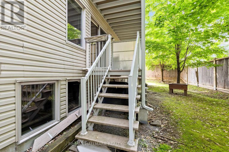 28440261/235-keltie-private/longfields/ottawa/ontario/K2J0A3_22