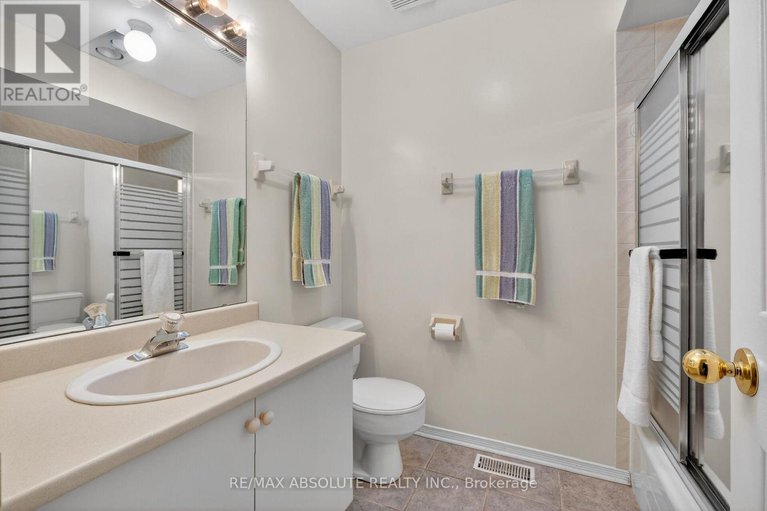 29344772/18-pine-needles-court/stittsville-central/ottawa/ontario/K2S1G5_39