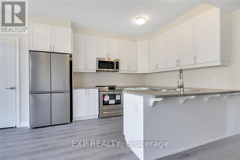 29425548/305-cornflower-row/goulbourn-twp-from-franktown-rdsouth-to-rideau/ottawa/ontario/K0A2Z0_11