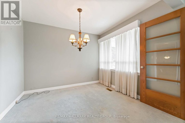 28998329/2055-neepawa-avenue/carlingwood/ottawa/ontario/K2A3L7_5
