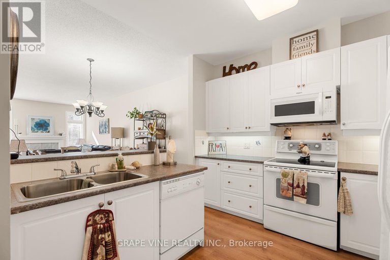 28389612/60-sable-run-drive/stittsville-central/ottawa/ontario/K2S1W7_15