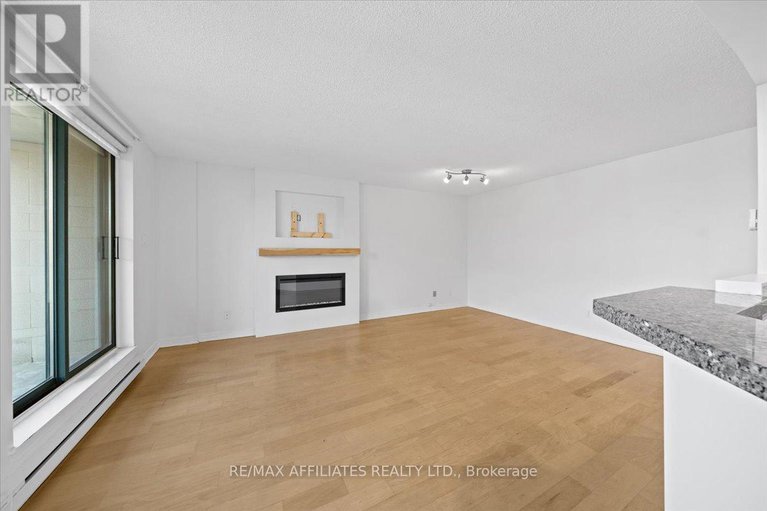 29163670/308-15-murray-street/lower-townbyward-market/ottawa/ontario/K1N9M5_24