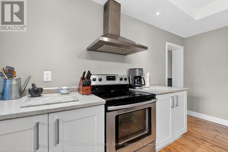 29121974/1762-scott-street/ottawa-west/ottawa/ontario/K1Y2N6_17