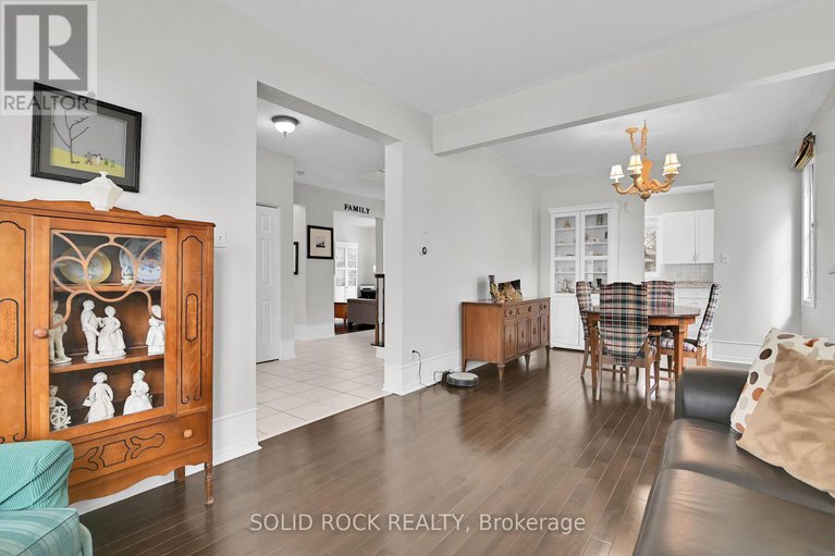 28372403/1824-mccallum-drive/fallingbrookgardenway-south/ottawa/ontario/K4A3T7_7