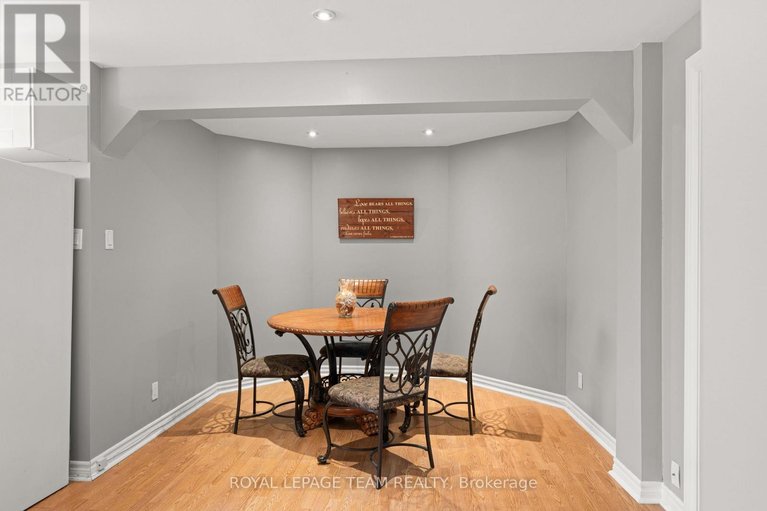 29672098/41-blackshire-circle/stonebridge/ottawa/ontario/K2J5M2_30