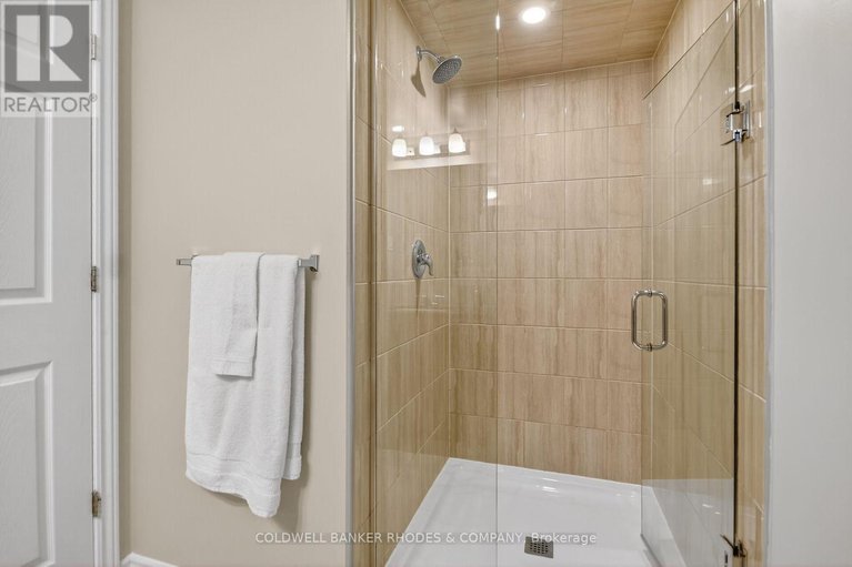28991192/815-mikinak-road/cfb-rockcliffe-and-area/ottawa/ontario/K1K4Z9_26