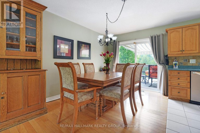 28430481/184-old-pakenham-road/fitzroy/ottawa/ontario/K0A1X0_9