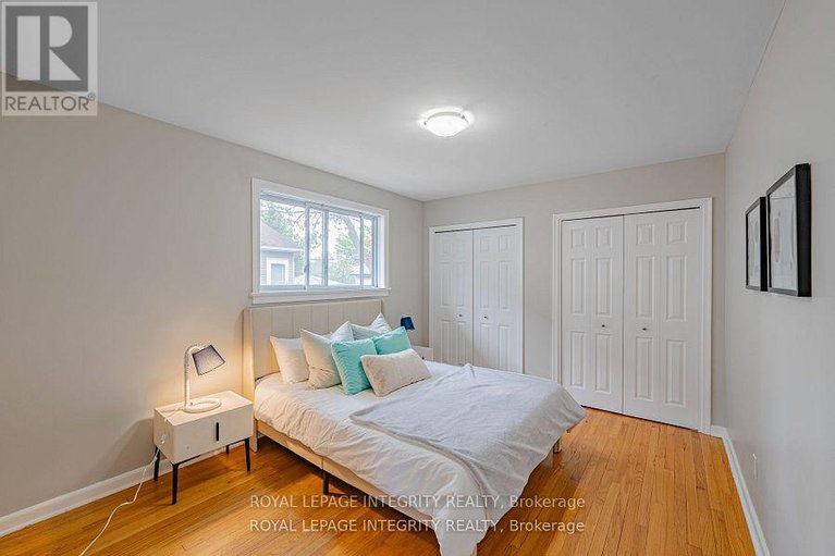 28557939/1695-gage-crescent-n/bel-air-heights/ottawa/ontario/K2C0Z7_14