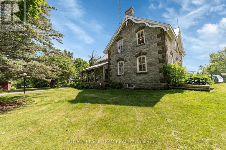 28658646/8202-flewellyn-road/remainder-of-stittsville-area/ottawa/ontario/K0A1B0_21