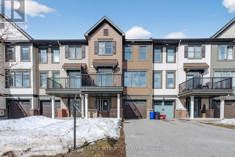 630 Lauraleaf Crescent