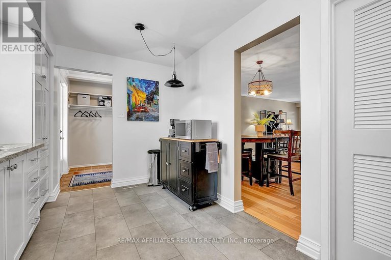 29356679/44-5-arbor-ridge/stittsville-central/ottawa/ontario/K2S1B9_18