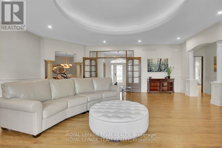28487083/5591-manotick-main-street/manotick-village-manotick-estates/ottawa/ontario/K4M1A4_7