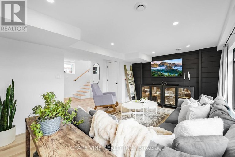 29103096/1671-county-rd-43-road/north-grenville-twp-kemptville-south/north-grenville/ontario/K0G1G0_18