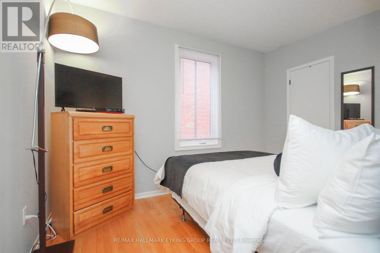 28220496/239-york-street/lower-town/ottawa/ontario/K1N5T9_34