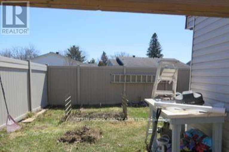 29624150/1-lotus-court/carson-grove/ottawa/ontario/K1J8A6_19