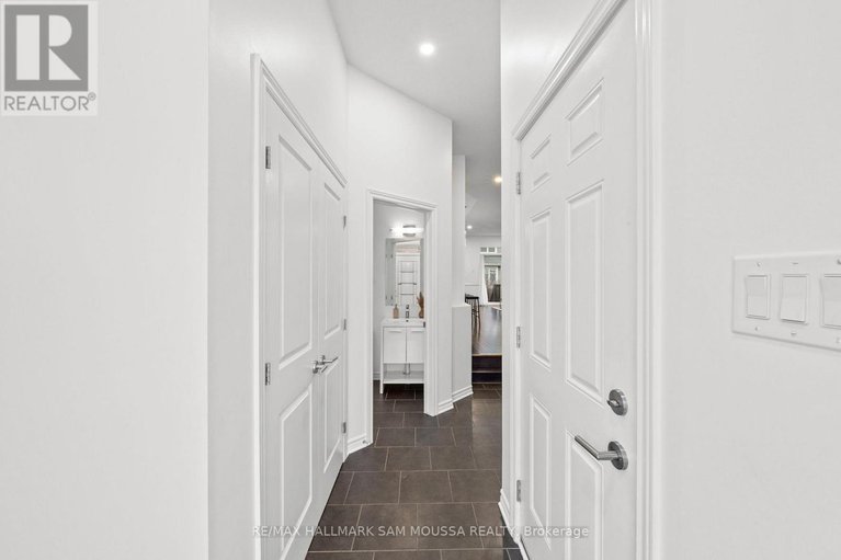 29585779/185-flat-sedge-crescent/blossom-parkkemp-parkfindlay-creek/ottawa/ontario/K1T0G9_6