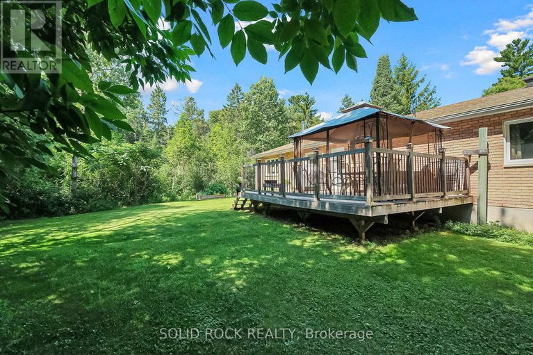 28631111/209-deerwood-drive/fitzroy-ward-south-west/ottawa/ontario/K0A2H0_39