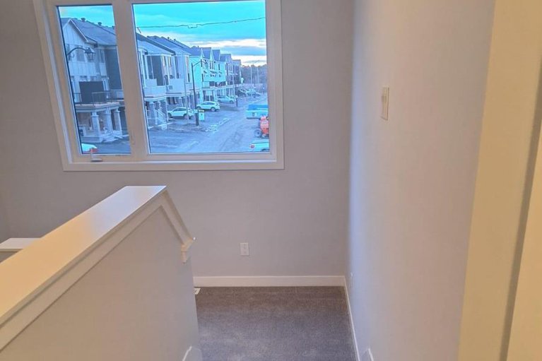 28769216/738-quilter-row/goulbourn-twp-from-franktown-rdsouth-to-rideau/ottawa/ontario/K0A2Z0_16