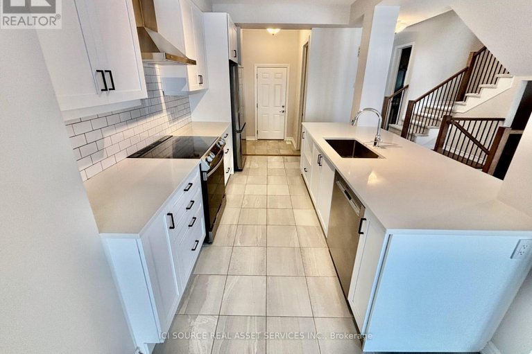 28905249/106-equitation-circle/goulbourn-twp-from-franktown-rdsouth-to-rideau/ottawa/ontario/K0A2Z0_9