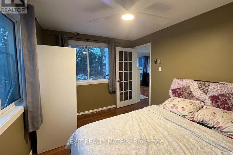 29253228/5b-762-st-andre-drive/hiawatha-parkconvent-glen/ottawa/ontario/K1C4S7_10