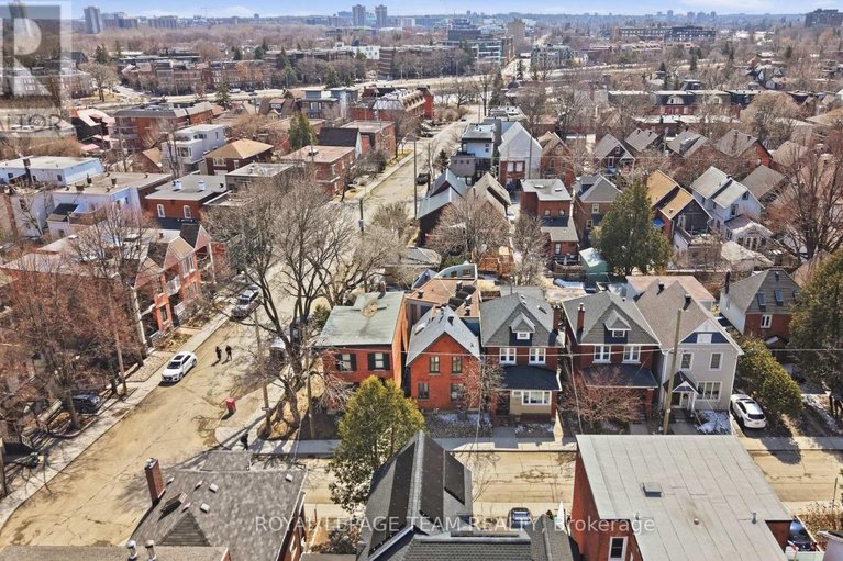 29685322/10-lewis-street/ottawa-centregolden-triangle/ottawa/ontario/K2P0S3_17