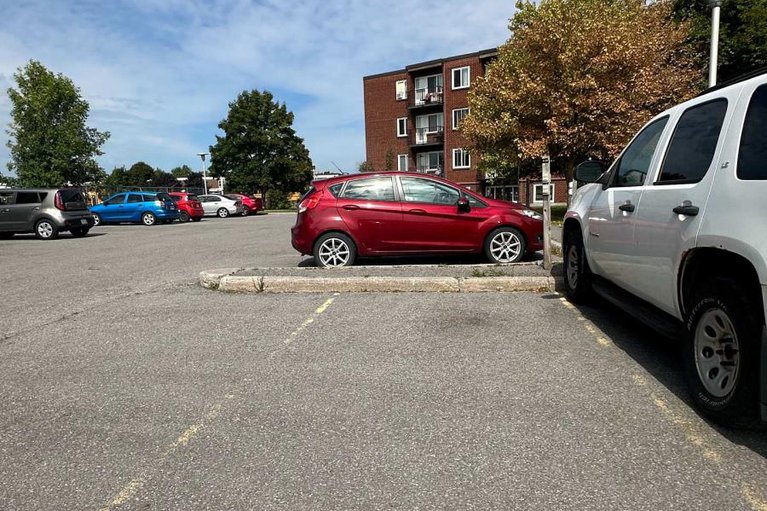 28804726/203c-2041-arrowsmith-dr-drive/beacon-hill-south/ottawa/ontario/K1J7V7_25