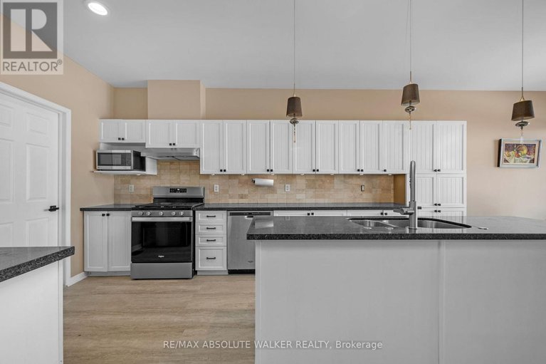 29594614/1024-marconi-avenue/morgans-grantsouth-march/ottawa/ontario/K2W0C8_8