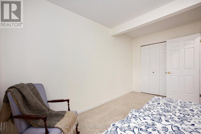28643500/81-waterford-drive/pineglencountry-place/ottawa/ontario/K2E7V4_33