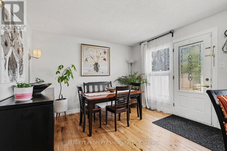 29640988/156-rutherford-court/beaverbrook/ottawa/ontario/K2K1N6_5