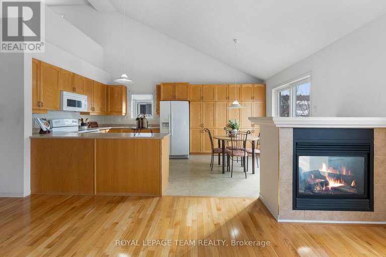 29346169/13-melville-road/arnprior/arnprior/ontario/K7S3Z8_15