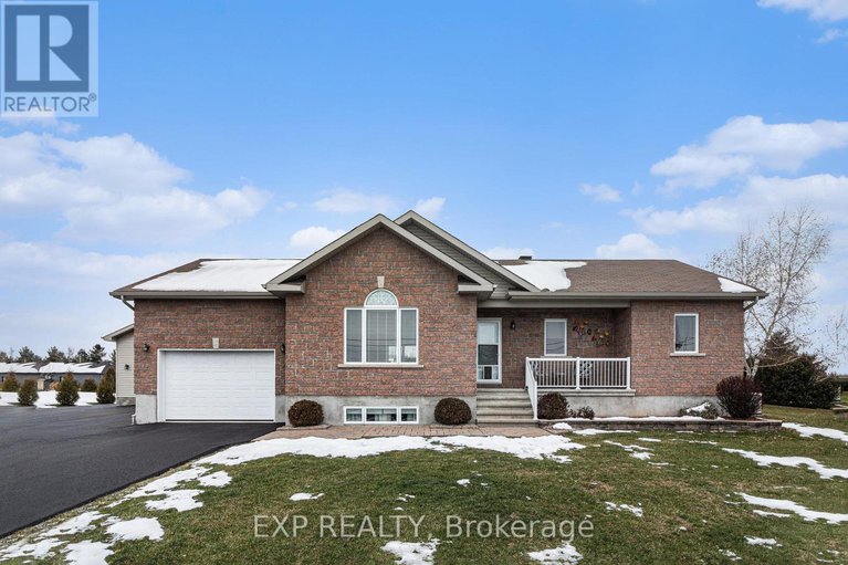 28990239/2003-farisita-drive/vars-village/ottawa/ontario/K0A3H0_2