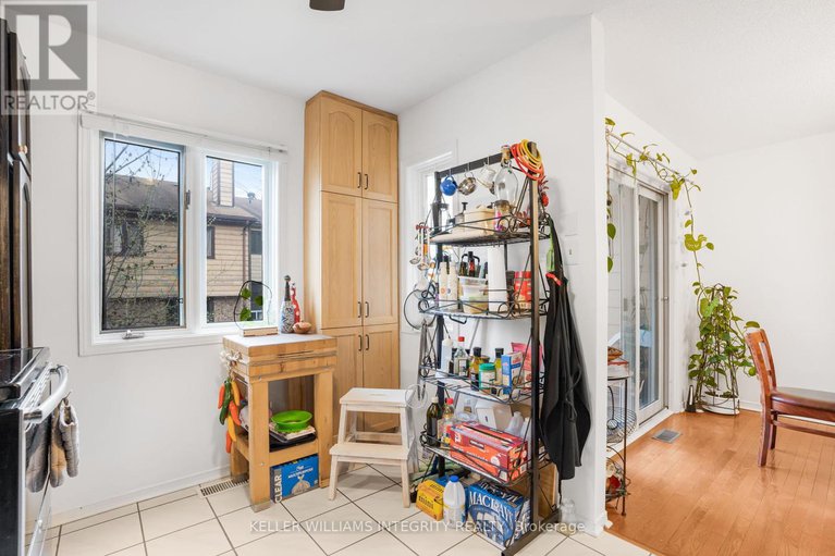 28271638/1471-bryson-lane/sawmill-creektimbermill/ottawa/ontario/K1T2T7_13