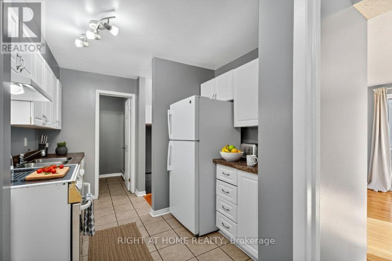 29169736/606-tanguay-court/katimavik/ottawa/ontario/K2L3X3_10